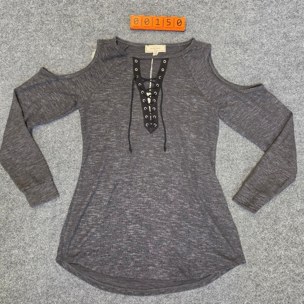 No Comment NY LA Gray Open Shoulder Lace Up Long Sleeve Top. Size M.